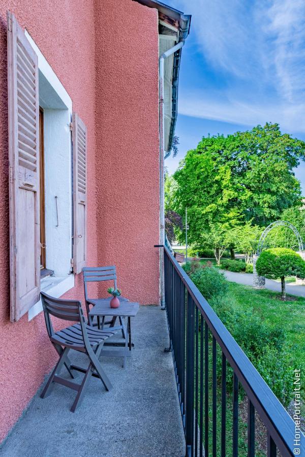 Ferienwohnung La Vie Est Belle Oyonnax Exterior foto